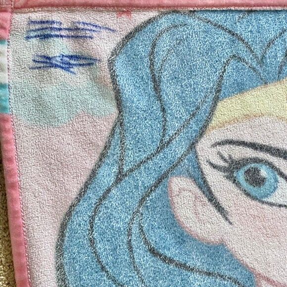 DC superhero Wonder Woman, Truth Love Strength Silk Touch Throw Blanket, 40"x50" - Picture 5 of 6